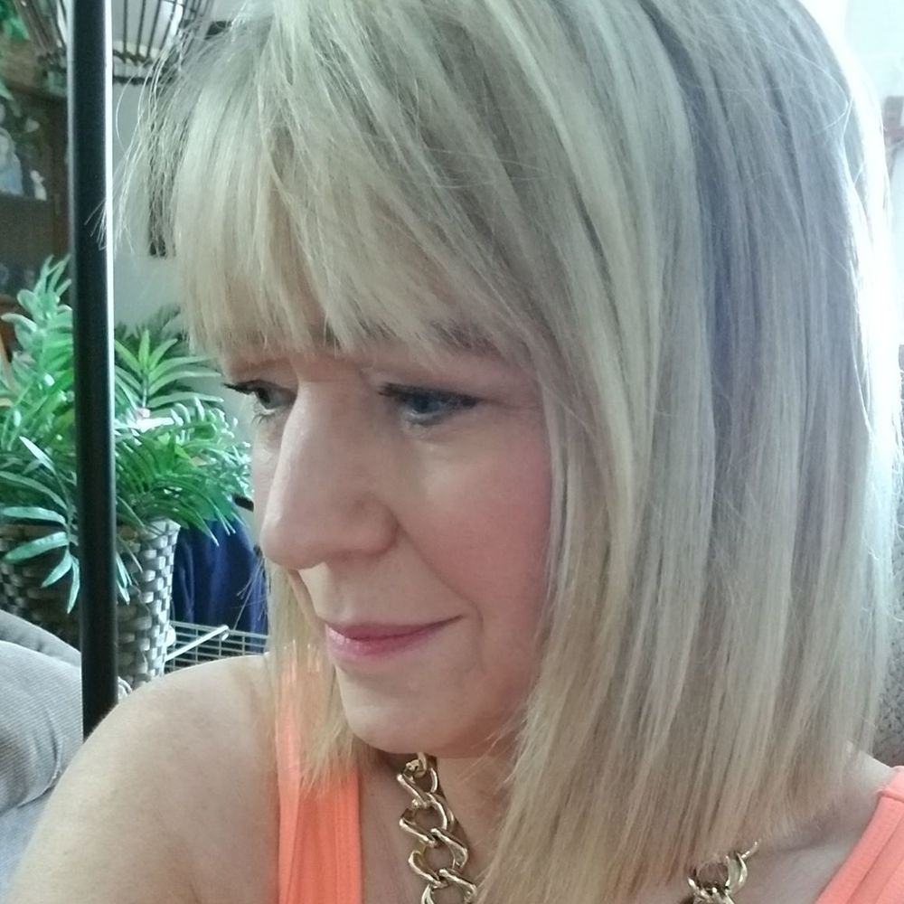 Meet your Posher, Debbie